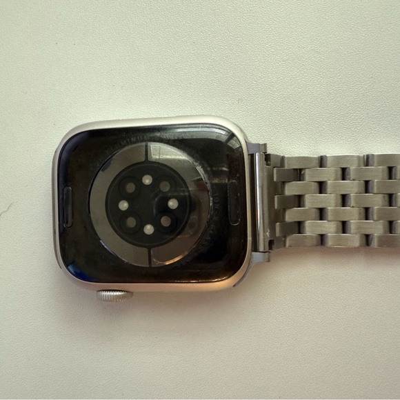 Apple Watch Series 7 41mm. Excellent condition. - Picture 4 of 4